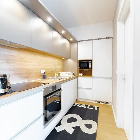 Monochrome Urban Hoodie Apartment